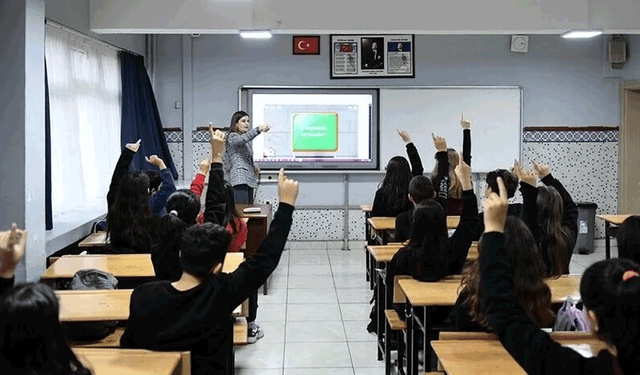 Türkiye'de muhtemel eğitim süresi 2025'te 16,8 yıl oldu