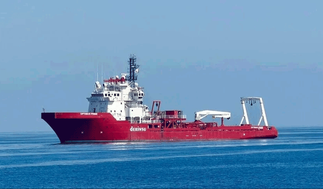 Türkiye'den KKTC'ye giden özel donanımlı gemi, Girne açıklarında çalışmalara başladı