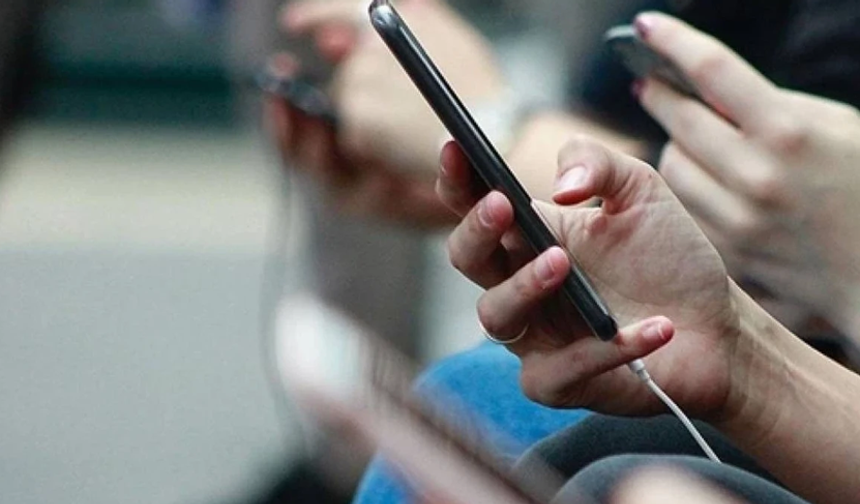 İspanya’da bu kez de telefon hatları çöktü