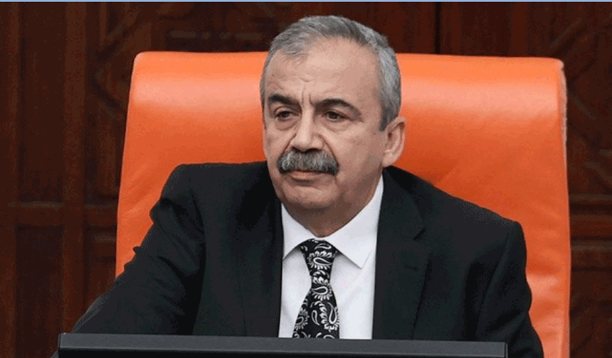 Sırrı Süreyya Önder yaşamını yitirdi
