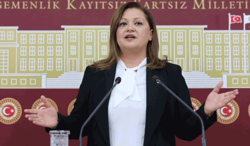 AK Parti'ye geçeceği iddia edilen Başkan Burcu Köksal'dan ilk açıklama