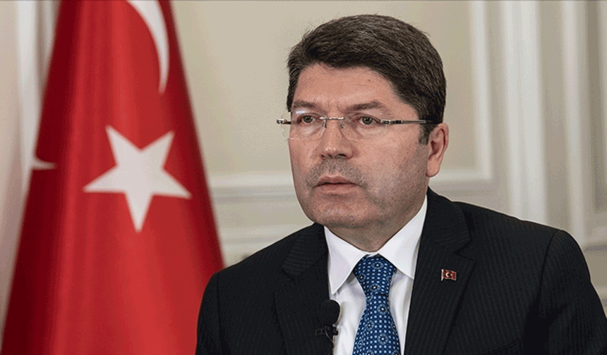 Bakan Tunç: Zehirlenmenin kaynağı adli tıp incelemesiyle belirlenecek