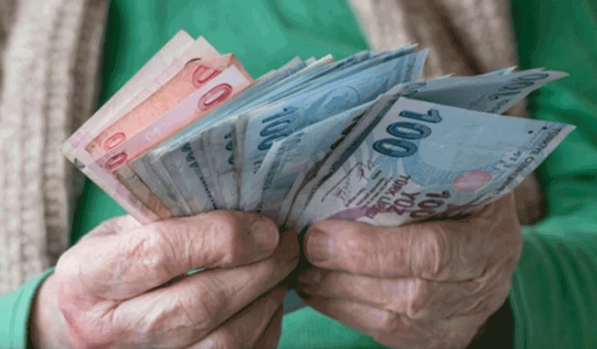 1 Ocak'ta başlıyor: Emeklinin maaşından kesinti yapılacak