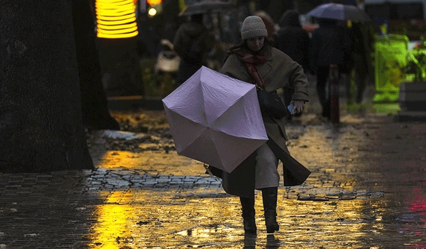 Bazı bölgeler için kuvvetli yağış ve fırtına uyarısı