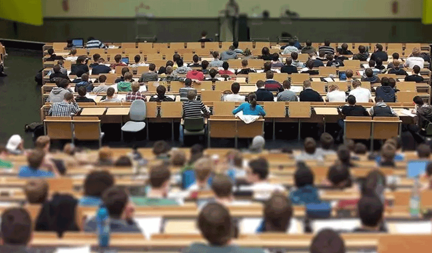 Üniversite öğrencilerine af gelecek