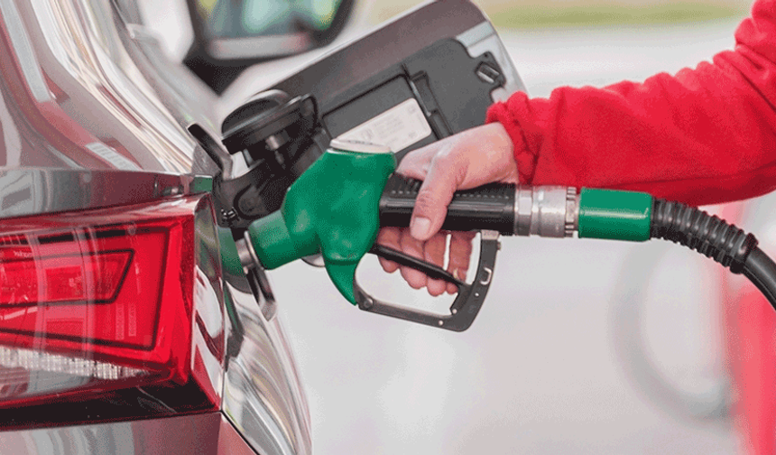 Tabela değişti: Motorine dev zam geldi