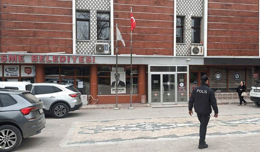 Eşme Belediye Başkanı Yılmaz Tozan görevinden uzaklaştırıldı