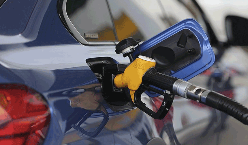 Fiyatlar 3 günde 3 kez değişti: Motorine büyük indirim