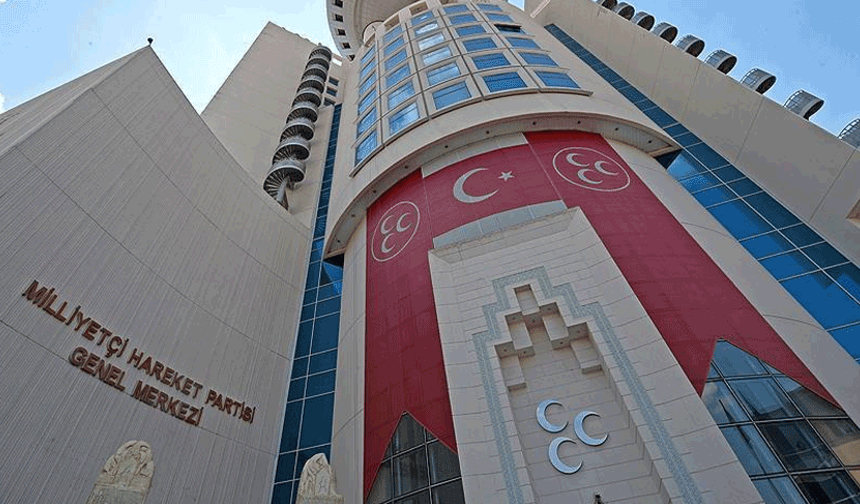 MHP, İstanbul il ve ilçe teşkilatlarını feshettiğini duyurdu