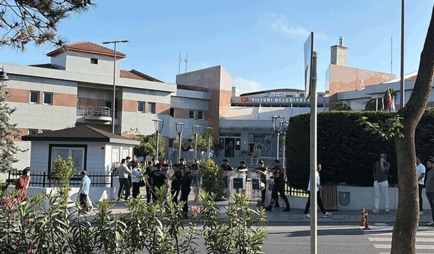 Silivri Belediyesine yönelik usulsüzlük soruşturmasında 10 şüpheli tutuklandı