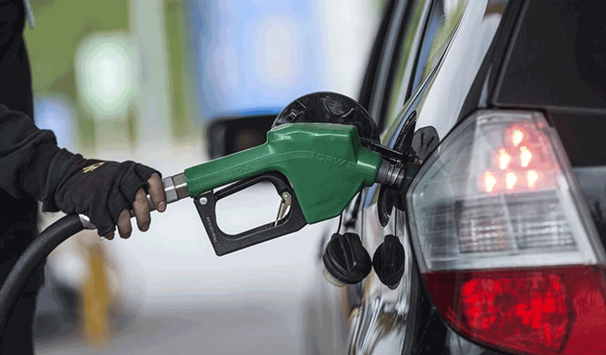 Tarih belli oldu: Motorinin ardından benzine indirim geliyor