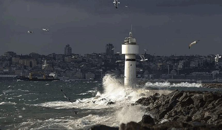 AKOM uyardı: İstanbul'da kuvvetli rüzgar ve fırtına bekleniyor