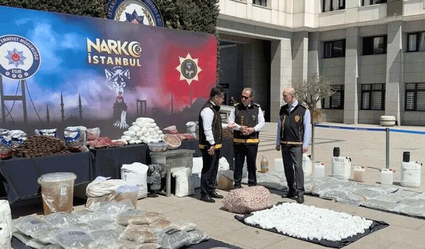 İstanbul merkezli operasyonlarda 1 ton 163 kilogram zehirli madde ele geçirildi