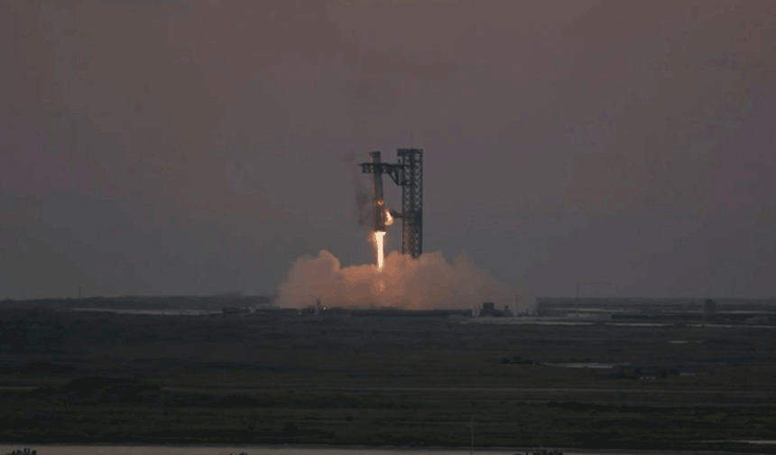SpaceX, Starship roketiyle 20 uydu fırlattı