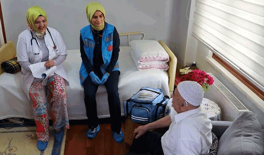 Sağlık Bakanı Memişoğlu: Evde sağlık hizmetlerimizle 1 milyon 352 bin 775 hastaya hizmet veriyoruz