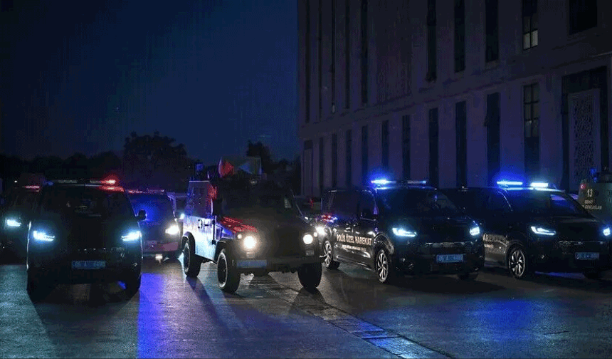 İstanbul'da yeni nesil suç örgütlerine yönelik operasyonda yakalanan 178 şüpheli adliyede