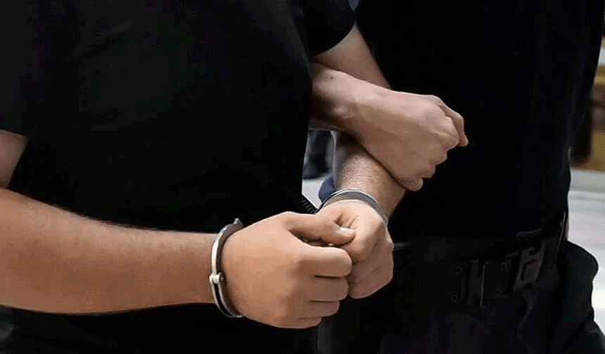 İzmir'de Seferihisar Belediyesine yönelik rüşvet operasyonunda 29 zanlı tutuklandı