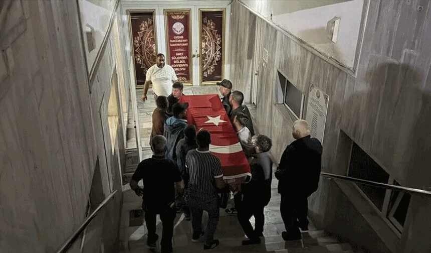 KKTC'deki gemi kazasında hayatını kaybeden Elmas Demir'in cenazesi Eskişehir'e getirildi