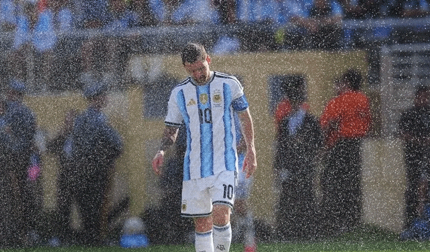 Lionel Messi, 21 yıllık milli takım kariyerine rekorlar ve kupalarla veda etti