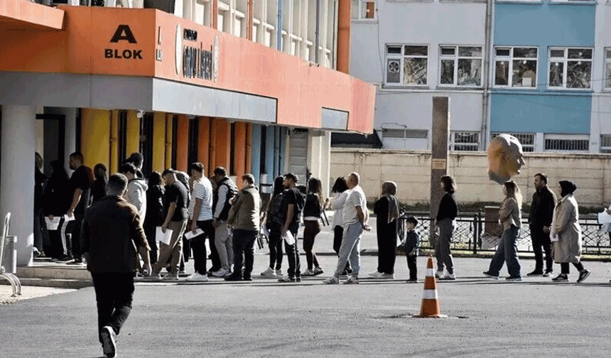 KPSS ön lisans oturumu başladı