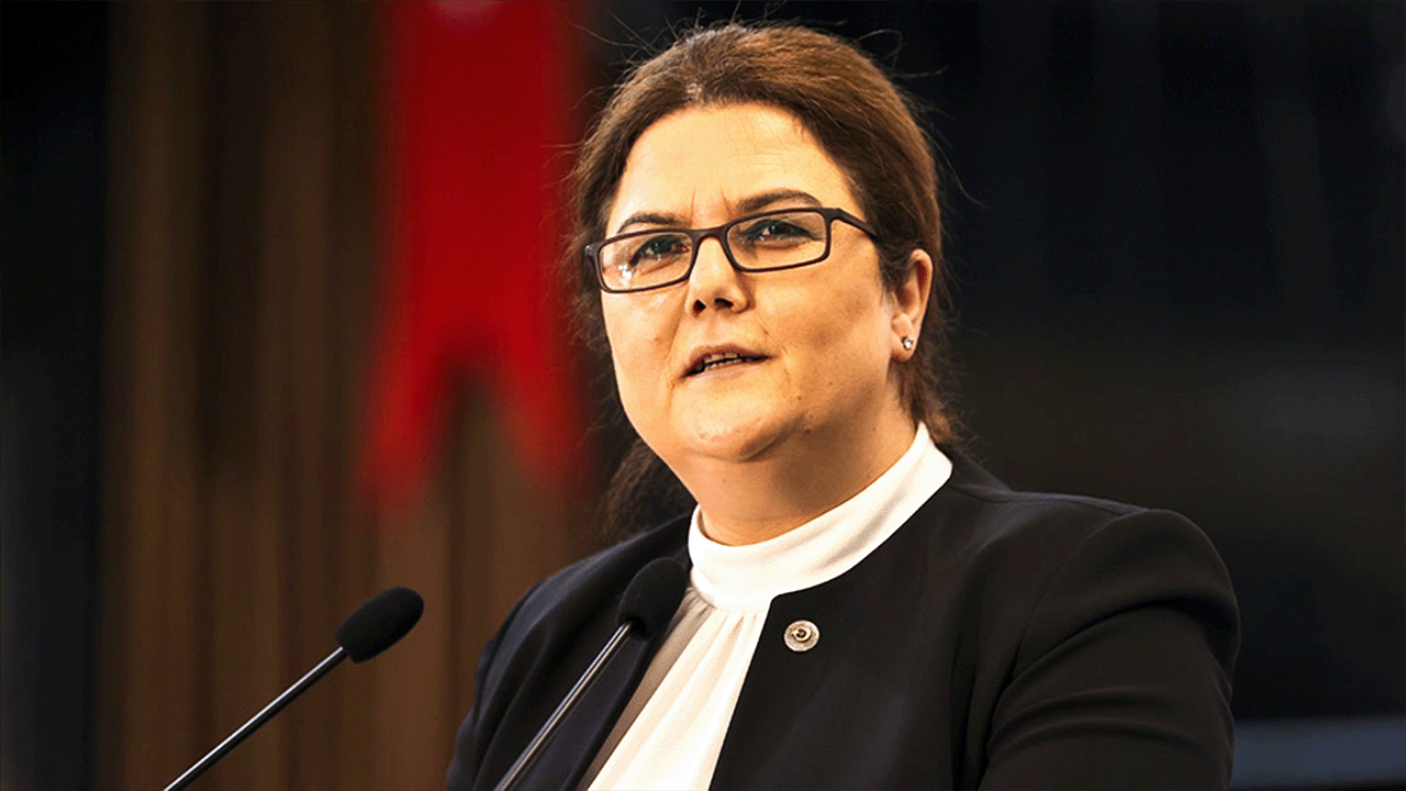 Bakan Derya Yanık, Malatya’da Huzurevi’ni ziyaret etti