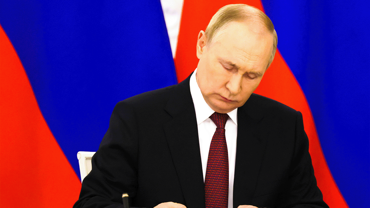Putin, Zaporijya Nükleer Santrali mülkiyetini Rusya'ya geçiren kararnameyi imzaladı