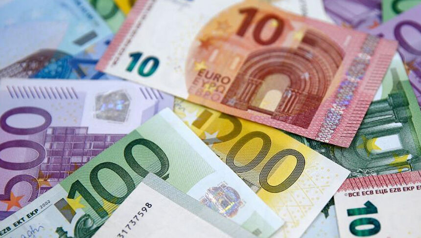 Dolar ve Euro güne yükselişle başladı